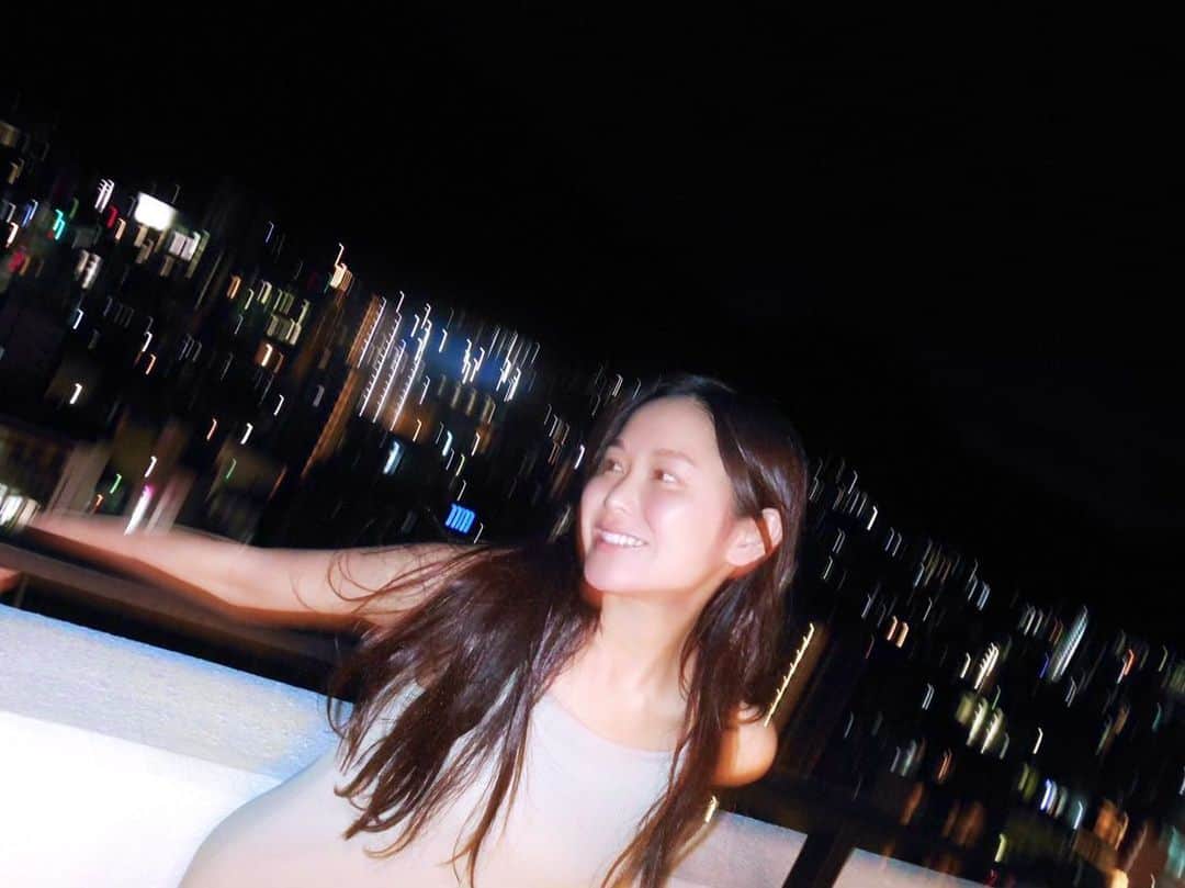 原田佳代子（ミス國學院No.3）のインスタグラム：「友人が素敵なカメラを持って遊びに来てくれた。綺麗  心がとてつもなく綺麗な彼女は、 私に透き通った世界を見せてくれる  明るくて、強がりで、愛に溢れたあなたに感謝しかないのです。  ほんと、みんなみんな素敵で、感謝しかない」