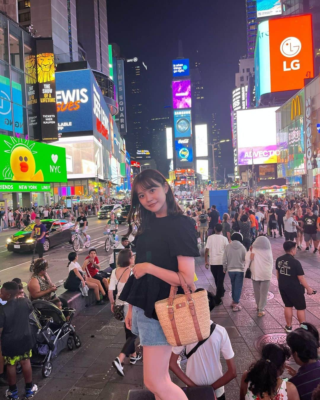 福見真紀さんのインスタグラム写真 - (福見真紀Instagram)「NY！！！！🗽 一生に一度は絶対に行きたかった場所でもう全てが夢のようでした🫶 写真いっぱい撮ったのでお付き合いください🥹」8月24日 20時57分 - mak1ch1