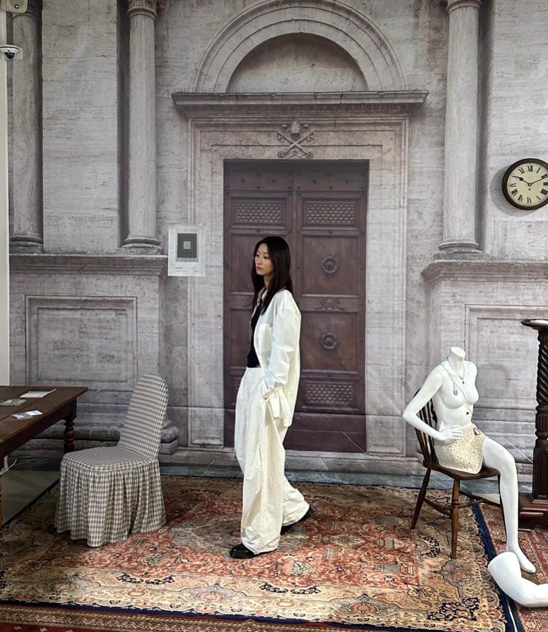 パク・ジヘのインスタグラム：「I Do (Not) Decorate   @amomento.co」
