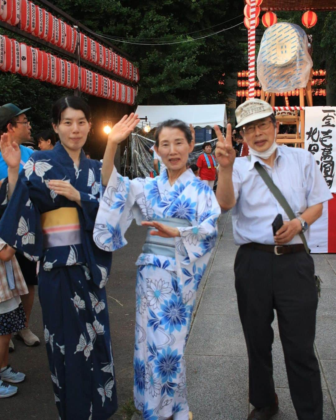 澤真希（小澤真貴子）さんのインスタグラム写真 - (澤真希（小澤真貴子）Instagram)「地元仙台にて。 家族で大崎八幡宮の盆踊りに行って来ました⛩ 見様見真似で結構踊ったなぁ👘日常を忘れて夢中になりました。 こぢんまりした、近所の盆踊り。 懐かしくて、夏らしかった。  #帰省 #夏祭り #盆踊り #浴衣　#yukata#japantravel #japantrip #東北旅行 #仙台 #仙台旅行 #仙台観光 #miyagi #tohoku#宮城　#宮城県 #仙台市 #sendai #澤真希 #女優 #japaneseactress  #actress #instajapanese #japanesegirl #japan #大崎八幡宮　#shine」8月24日 21時00分 - sawa.maki.official