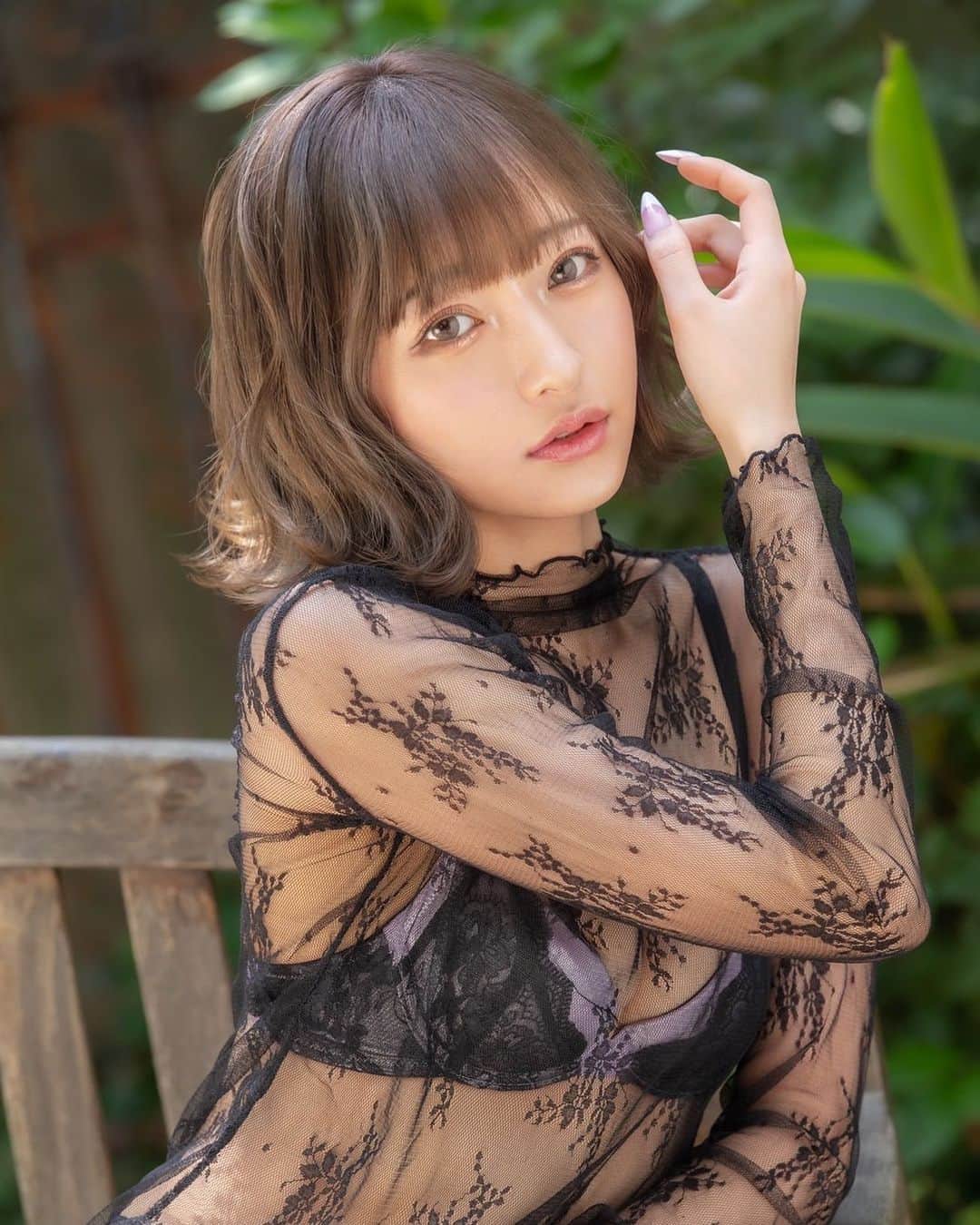 流川夕のインスタグラム：「最新作🎹本日よりMGS動画 『密着ドキュメント』 先行配信されました🖤✨  過去１自分をさらけ出してるので 沢山の方に見て頂きたいです🥹  よろしくお願い致します🥹」