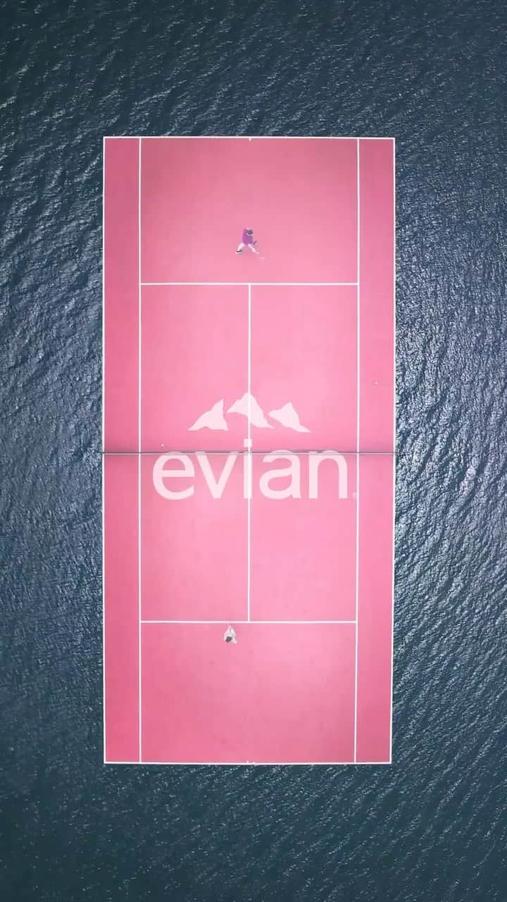 evianのインスタグラム：「Tennis is taking a whole new form💧​  Alongside the US Open Men’s Final, we’re unveiling an exciting new court surface. Are you ready? 🎾​  #evian #USOpen #tennis​」