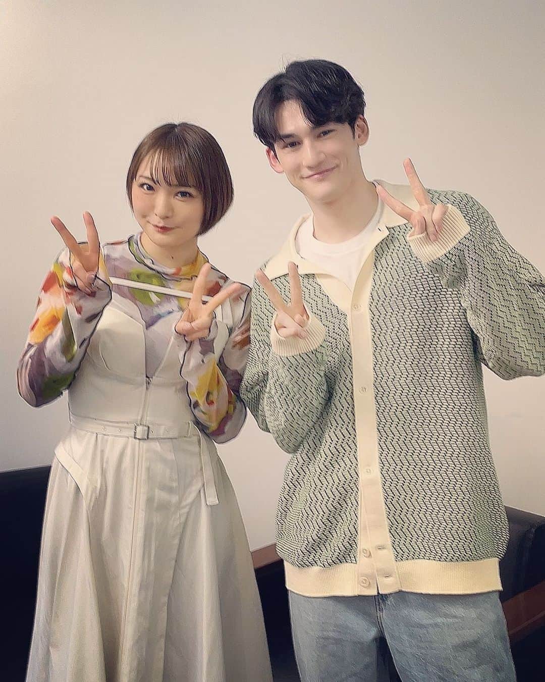 井澤詩織のインスタグラム：「タイで大活躍！そして今年から日本でも活動をスタートした俳優のパース・ナクンさんと対談させていただきました！ タイドラマすきすきすきすき言い続けていたらお仕事になりました！ありがとうございます！ﾔｯﾀ━(ﾟ∀ﾟ)━!!!!!!!   https://www.tv-asahi.co.jp/gmmtvasahi/news/0036/index.html  沢山お話しましたがギュギュッと詰まって前後編でお届けしていただきますよ。 後編は来週公開予定です！」