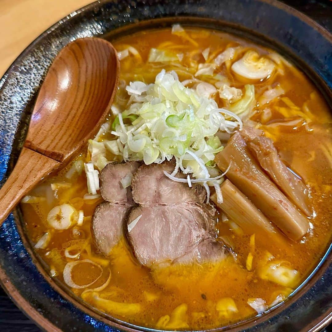 Yusukeのインスタグラム：「前回と同じ店、台湾麺菜上湯ヌードルの今度は中華そば味噌🍜  #味噌ラーメン #みそラーメン#中華そば #上湯ヌードル#ラーメンが好き #麺が好き #ラーメン好き #ラーメン」