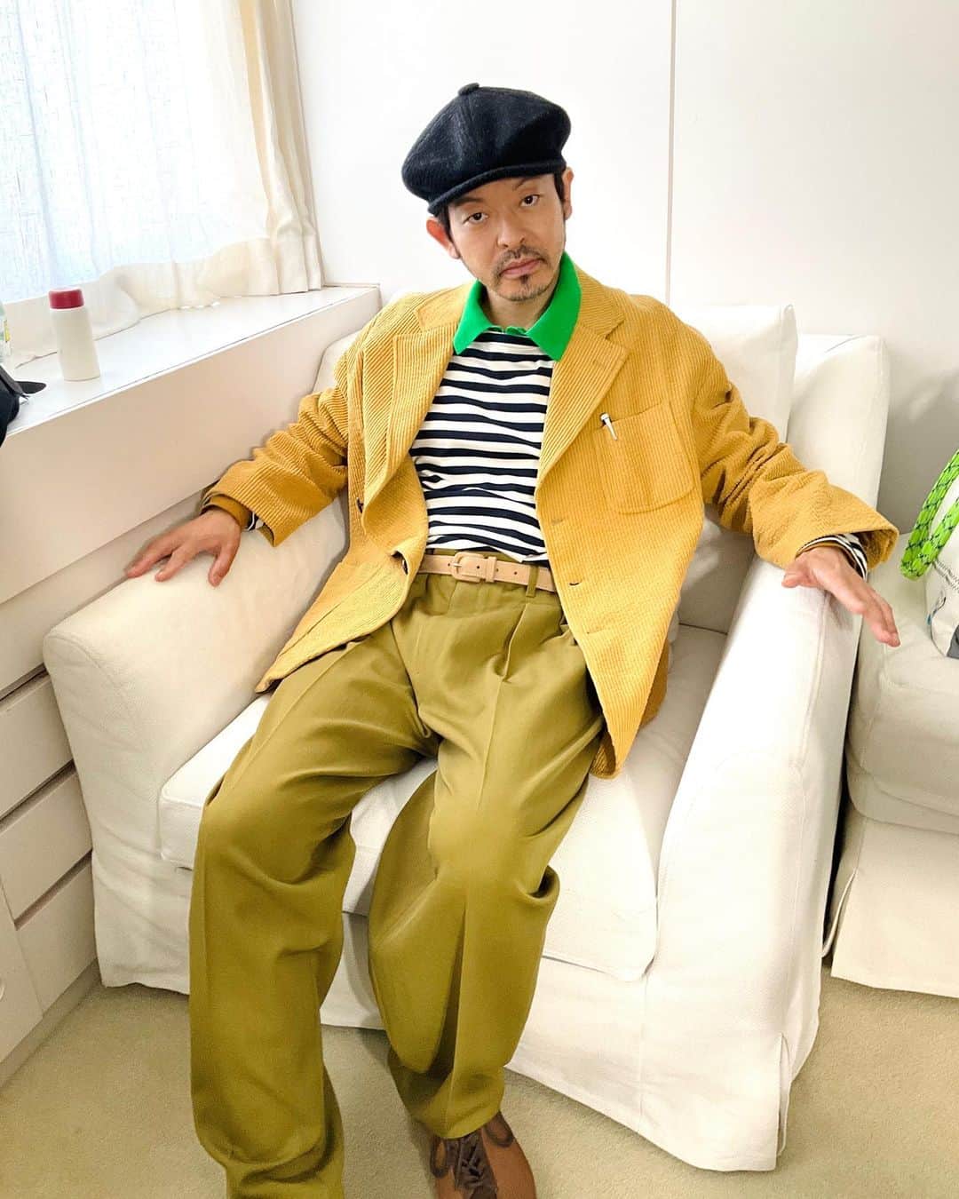 山中崇さんのインスタグラム写真 - (山中崇Instagram)「『UOMO』10月号(8/24発売) 【大人の秋服】デイヴィッド・ホックニーに学ぶ「豊かな色彩」 よろしければご覧ください。 こちらオフショットです」8月24日 13時26分 - takashi_yamanaka.official