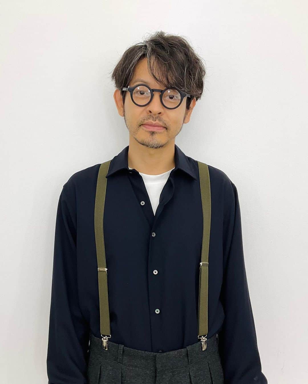 山中崇さんのインスタグラム写真 - (山中崇Instagram)「『UOMO』10月号(8/24発売) 【大人の秋服】デイヴィッド・ホックニーに学ぶ「豊かな色彩」 よろしければご覧ください。 こちらオフショットです」8月24日 13時26分 - takashi_yamanaka.official