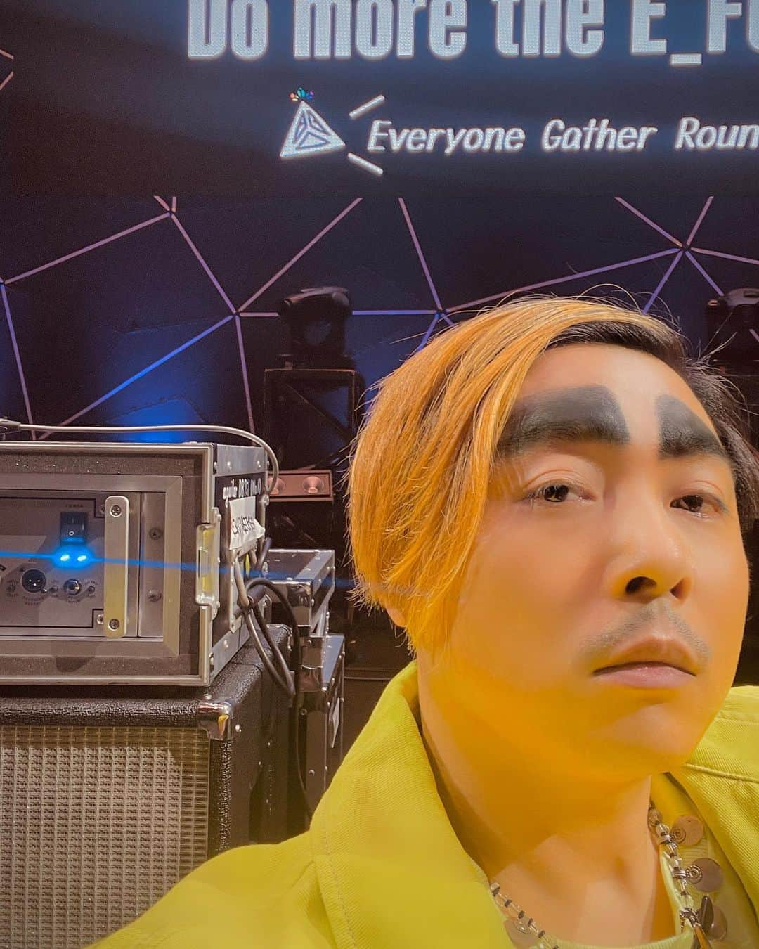 堂本剛のインスタグラム：「#ENDRECHERI  #眉毛 #eyebrows」