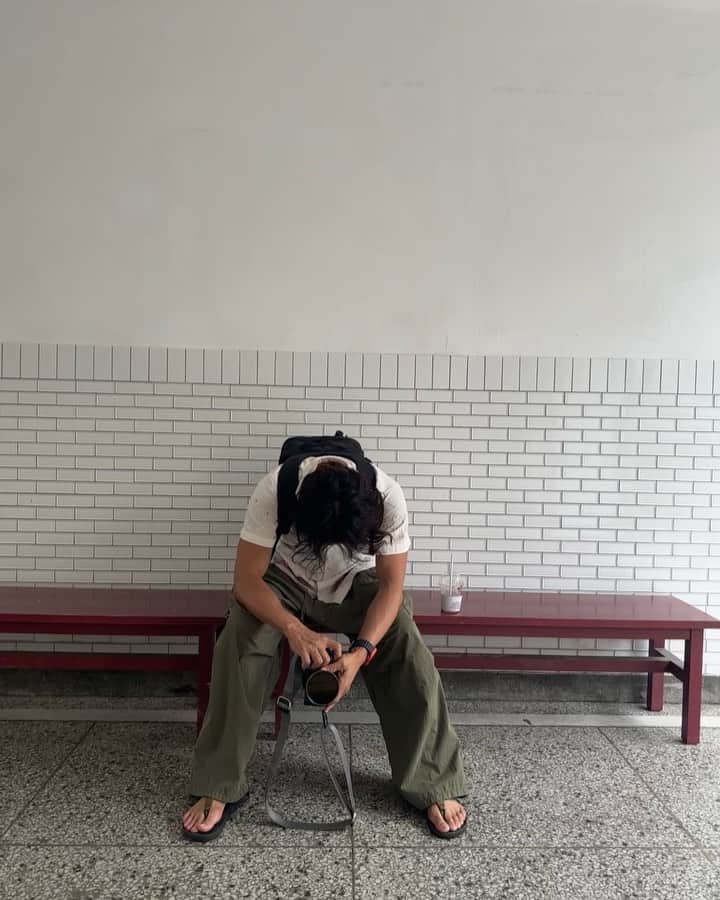 ユン・ヘジンのインスタグラム：「맨날 찍힘만 당해서 오늘은 나도📸  #오포삼인조」