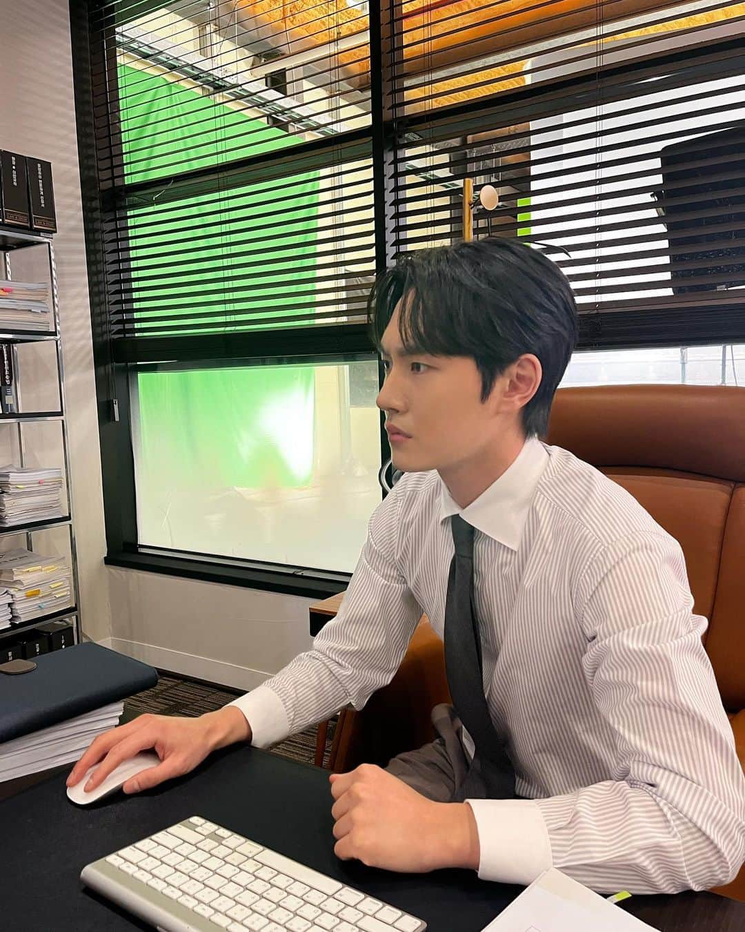 イ・ミンホさんのインスタグラム写真 - (イ・ミンホInstagram)「아.. 오늘따라 해야할 게 많네」8月24日 14時06分 - tae_rii_