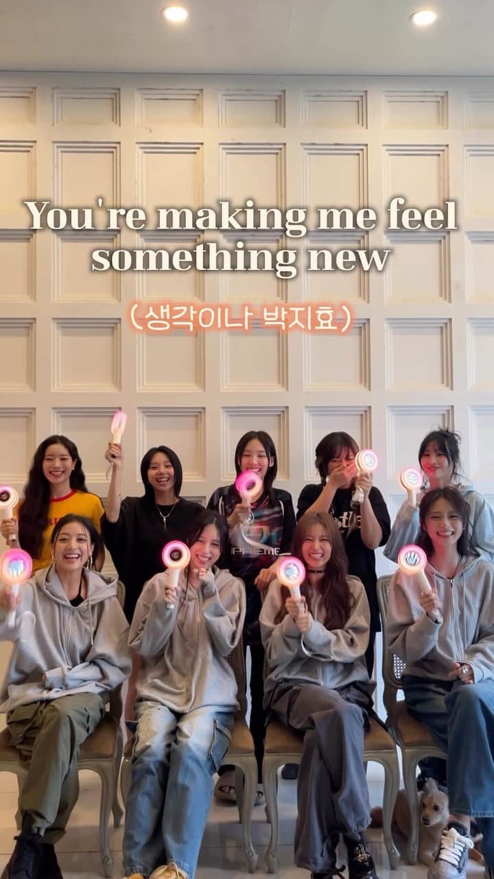 TWICEのインスタグラム：「#KillinMeGood Cheering with #TWICE 🍭 ❤️‍🔥 생각이나 박지효 따라갈래 박지효 계속원해 박지효 ❤️‍🔥   #트와이스 #JIHYO #지효 #ZONE」