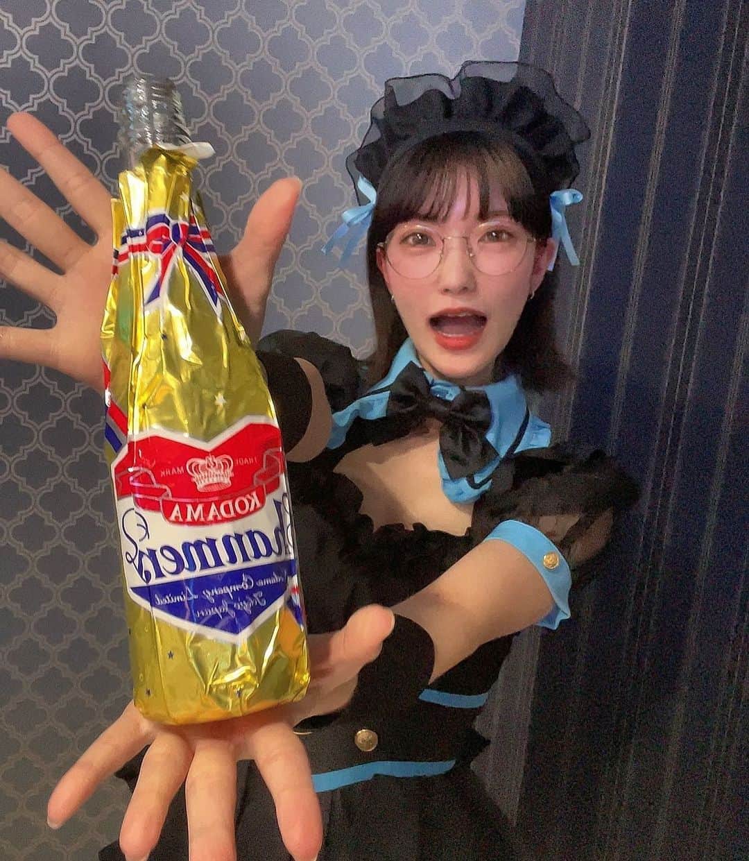東条蒼のインスタグラム：「シャンメリーすきだ🍾 ノンアルだけど一緒にのも笑  らぴどーる、次回の出勤は、8/29！ 9/12は私企画のイベントをします！ よかったらきてね🩵  #蒼ファミリー #撮影会 #メガネ女子 #あおたん #蒼 #らぴど #ポトレ #ポートレート #撮影モデル #コスプレ #followｍe #following #japan #girl #photooftheday #tagsforlikes #instalike #lapisdoll  #台湾 #香港 #粉我 #拍照 #照片 #人像攝影」