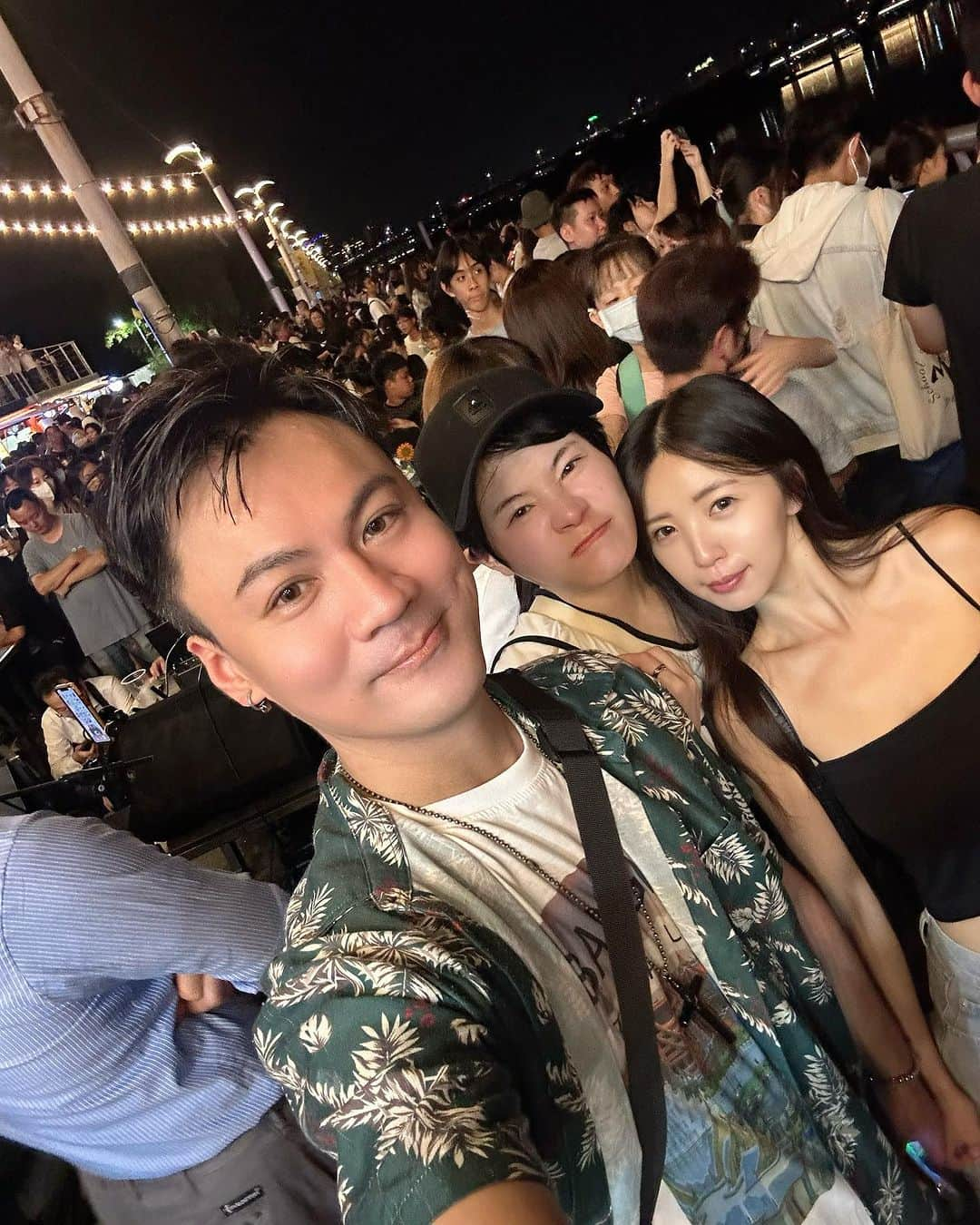 めいさんのインスタグラム写真 - (めいInstagram)「--🇹🇼Taiwan 今年の夏誰と一緒に花火を見に行く？ 台北大稻埕6分の花火だけど めっちゃいいところで見れて綺麗だった🎆  ・ ・ ・　 ・ ・ ・  —  #instapic#日本#花火#寫真#portrait#사진#水着#煙火#커피#ポートレート#japanesegirl#写真集#japan#photo_jpn#大稻埕#섹시#photo#写真部#フォロー#撮影#model#view#taiwan#tokyo#follow#portraitsedition  今年的夏天你要跟誰去看煙火 今年日本和台灣都各看一場 台灣雖然時間很短但是view+煙火實在是太美」8月24日 14時53分 - meitienlin1125