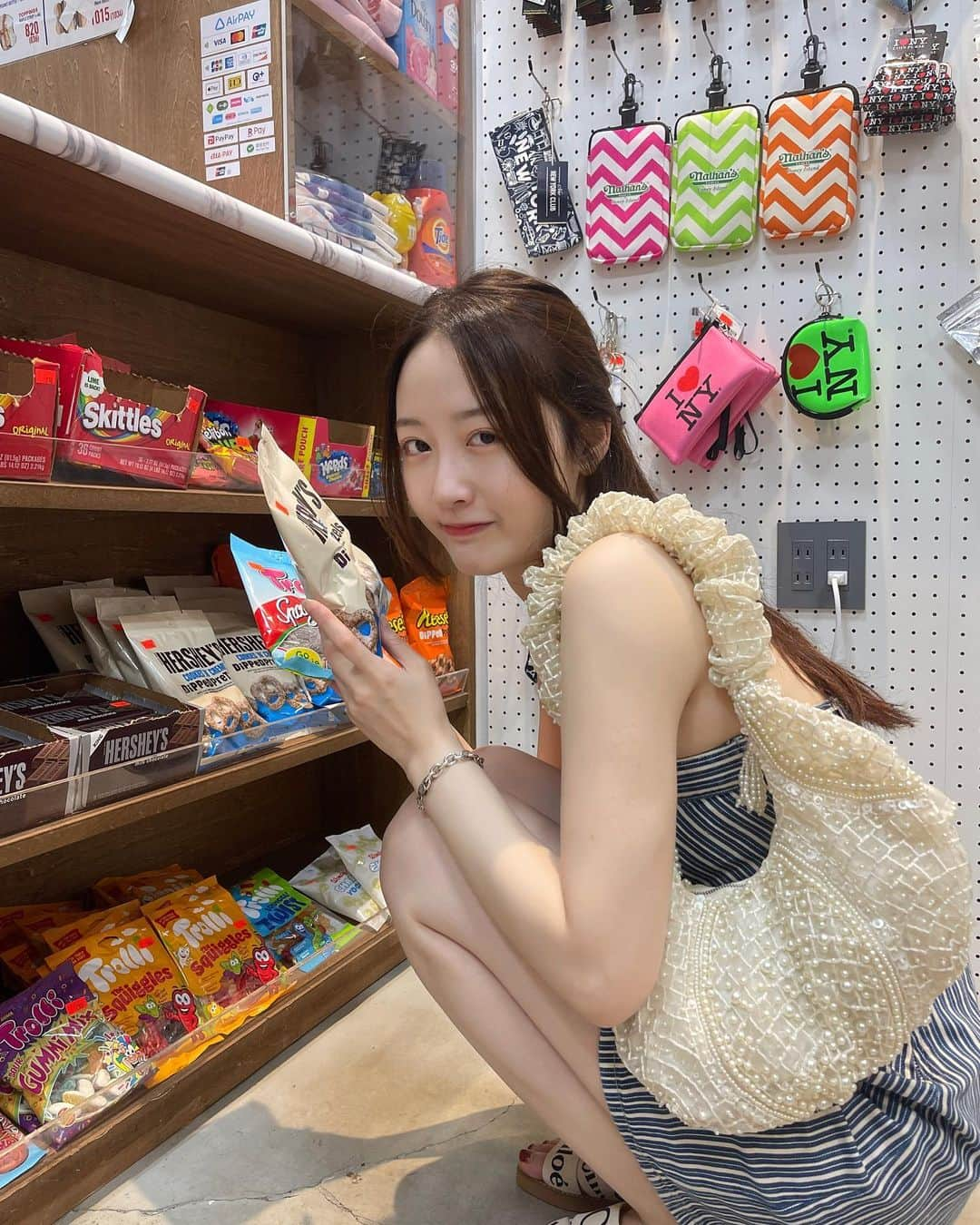 浦まゆさんのインスタグラム写真 - (浦まゆInstagram)「食べ過ぎ注意🍫🍪🍬🍿🍩⚠️」8月24日 14時58分 - uramayu0908