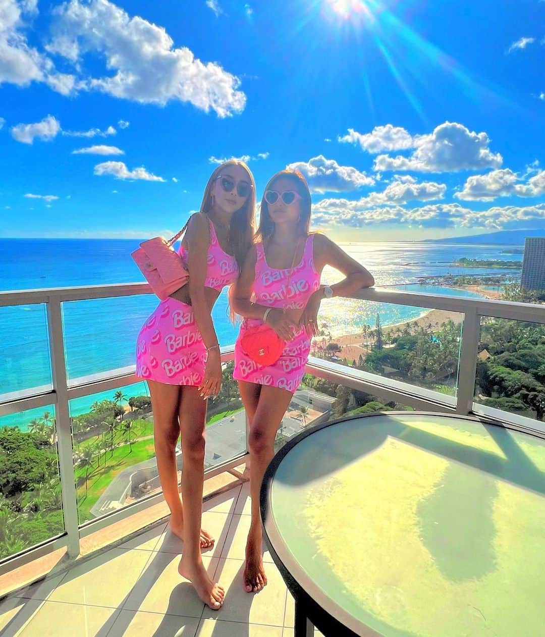 GENKINGのインスタグラム：「Pink Paradise🩷🩷🩷 @fashionnova」