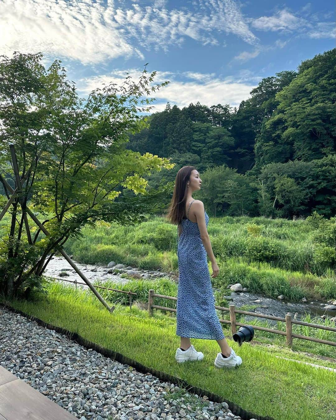 板野友美さんのインスタグラム写真 - (板野友美Instagram)「私の夏休み🎐👒⸒🍉  何枚目？🩵💙🩵💙  #Fashion #ootd #154cm #那須旅行」8月24日 15時09分 - tomo.i_0703