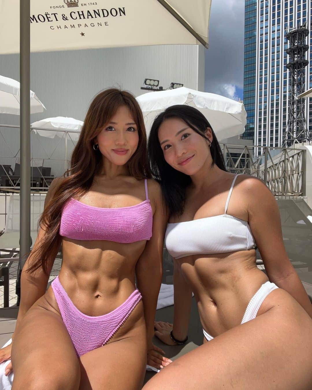 Azusaさんのインスタグラム写真 - (AzusaInstagram)「夏のおもいでつくりました🤍part 2✌🏼  ⁡ ⁡ #workout#fitness#fitnessbikini#bikinifitness#fitnessmotivation#personaltrainer#fitgirl#筋トレ女子#パーソナルトレーナー#ボディメイク女子#ボディメイク」8月24日 15時10分 - az.dancy