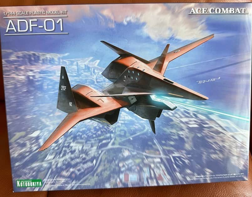 天神英貴のインスタグラム：「New box arts! From Ace combat ADF-01. #bandainamco  #acecombat7 #hidetakatenjin」