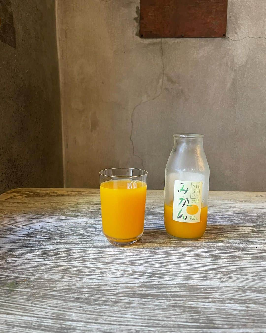 ERIさんのインスタグラム写真 - (ERIInstagram)「林さんのみかん🍊 Japanese orange juice」8月24日 16時01分 - eriyo33