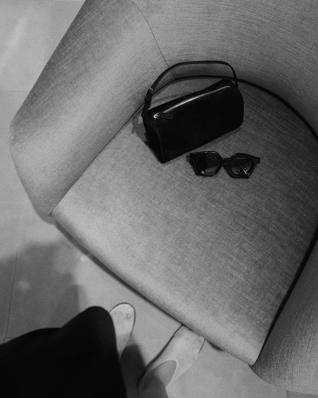 正中雅子のインスタグラム：「@therow  @loewe   #therow#loewe」