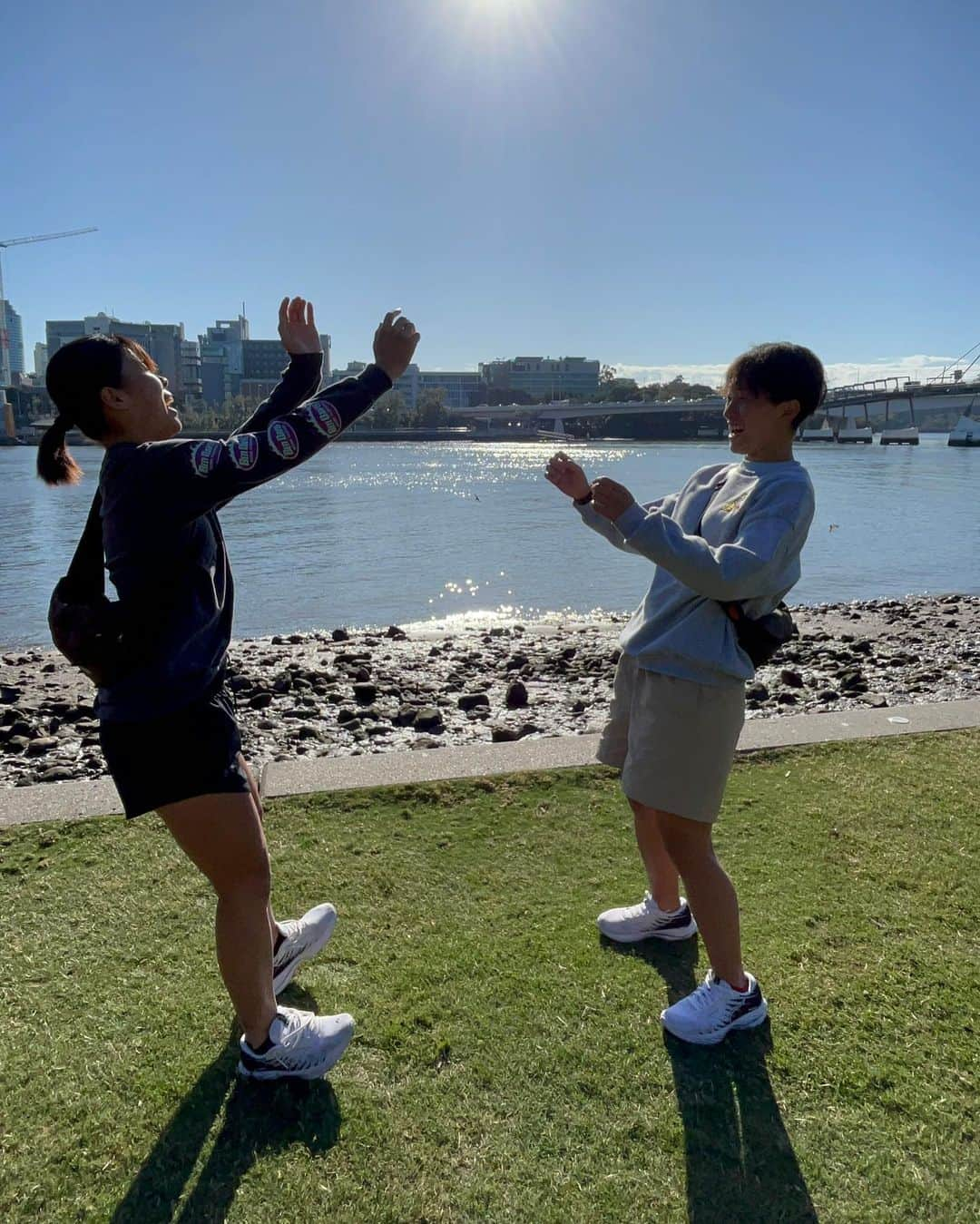 田中秋桜さんのインスタグラム写真 - (田中秋桜Instagram)「25歳の全力手押し相撲。in Australia 🇦🇺🐨 4名によるトーナメントを行い、優勝いただきました🏆笑」8月24日 16時41分 - akio.tanaka