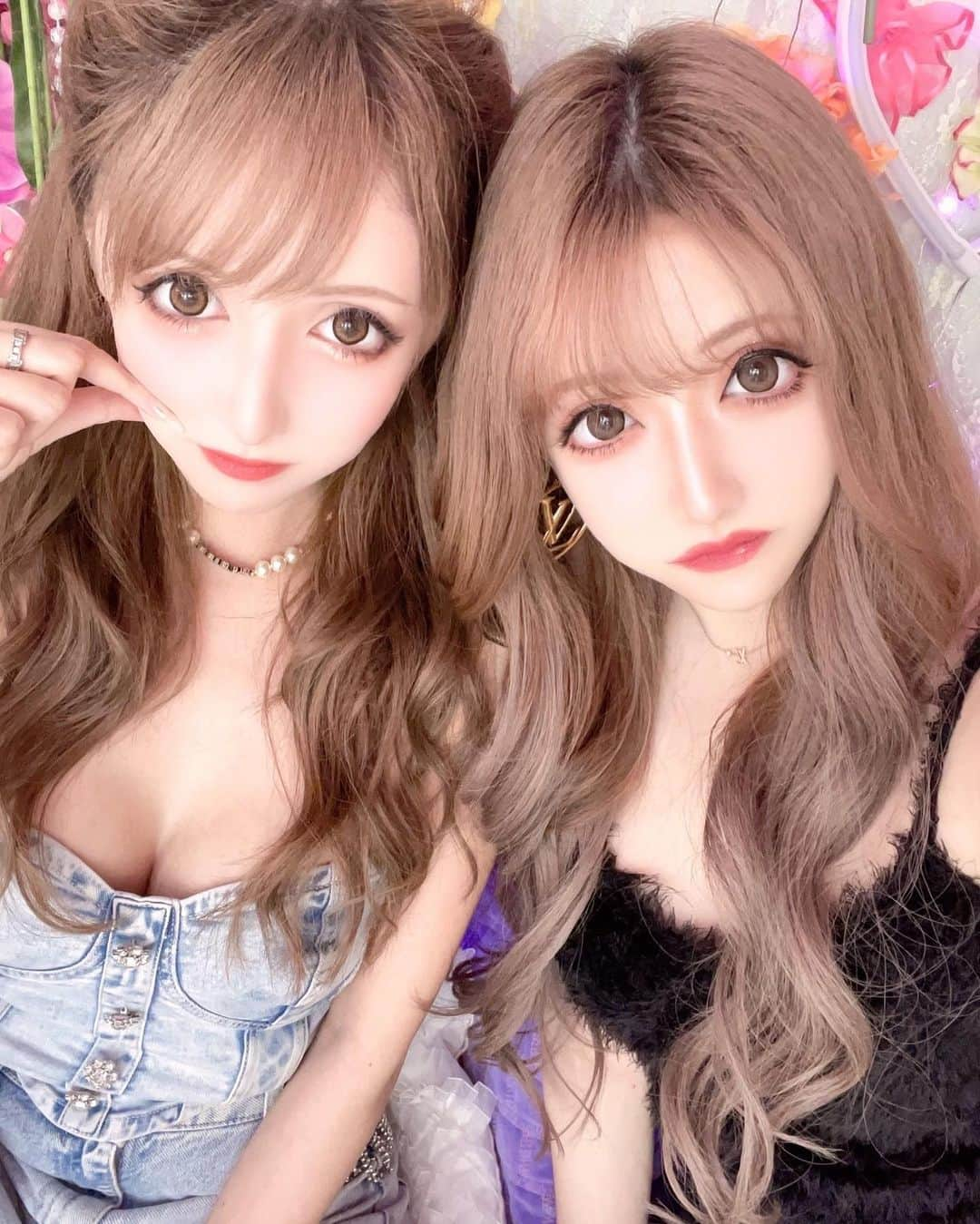 桜井莉菜さんのインスタグラム写真 - (桜井莉菜Instagram)「可愛い可愛い後輩のねもちゃん @yayoi_n_ と撮影🩷 【 @aneageha 】のねも特集の撮影で、対談したい人で選んでくれて、お呼ばれしてきました🩷 迷いなく選んでくれたと言う事で、嬉しい🥹❤️ 昔から知ってくれてて、好きってずっと言い続けてくれる子が居るって本当嬉しい🥲🩷 これからもよろしくね💓 近々ご飯かアフヌン行こー💋  #姉ageha#姉アゲハ」8月24日 16時34分 - rina__sakurai