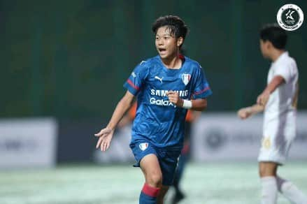 阿部美穂子のインスタグラム：「항상 즐거운 마음으로 축구해~~~⚽️ 노력 옆엔 성장이있는법~~👊」