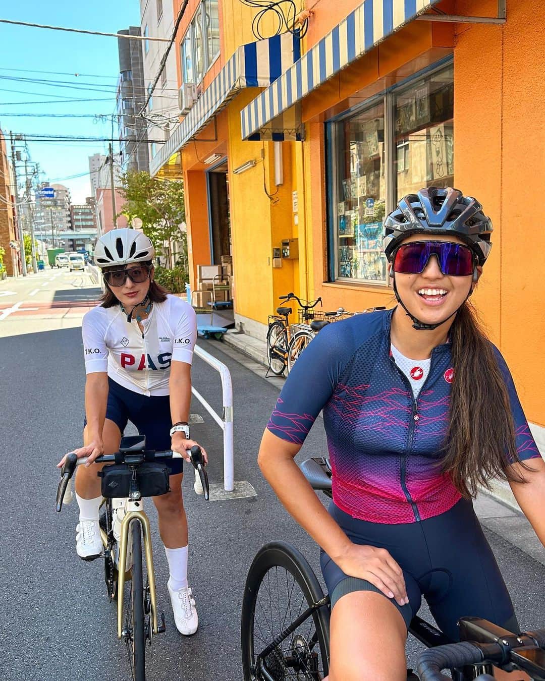 平良エレアさんのインスタグラム写真 - (平良エレアInstagram)「CYCLING🚴‍♀️＋SUNSHINE🌞＝SMILE🤩  自転車乗ると自然と笑顔が増える🚴‍♀️ 今日も楽しかった✌️  📸 photo by @takeshihagi  #わたしとLiv  #ロードバイク女子 #ロードバイク #cycling #cyclistlife #cyclinglife #cyclist #cyclinglifestyle #instacycle #instacycling」8月24日 16時57分 - erea0301