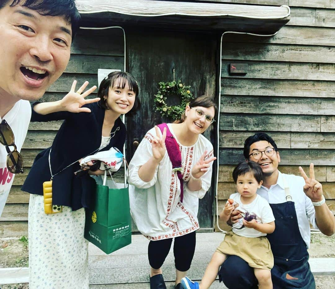 あべこうじさんのインスタグラム写真 - (あべこうじInstagram)「ㅤㅤㅤㅤㅤㅤㅤㅤㅤㅤㅤㅤㅤ 高槻にある キッチンスヌーグさんに おじゃましましたぁー‼️ ステキなお店に　 ステキな家族 ステキな時間を ありがとうございました😊 ㅤㅤㅤㅤㅤㅤㅤㅤㅤㅤㅤㅤㅤ #ちゃん愛 #あべこうじ #高槻 #キッチンスヌーグ #ハッピィ #感謝 #ピッツァ」8月24日 16時52分 - abe_happy