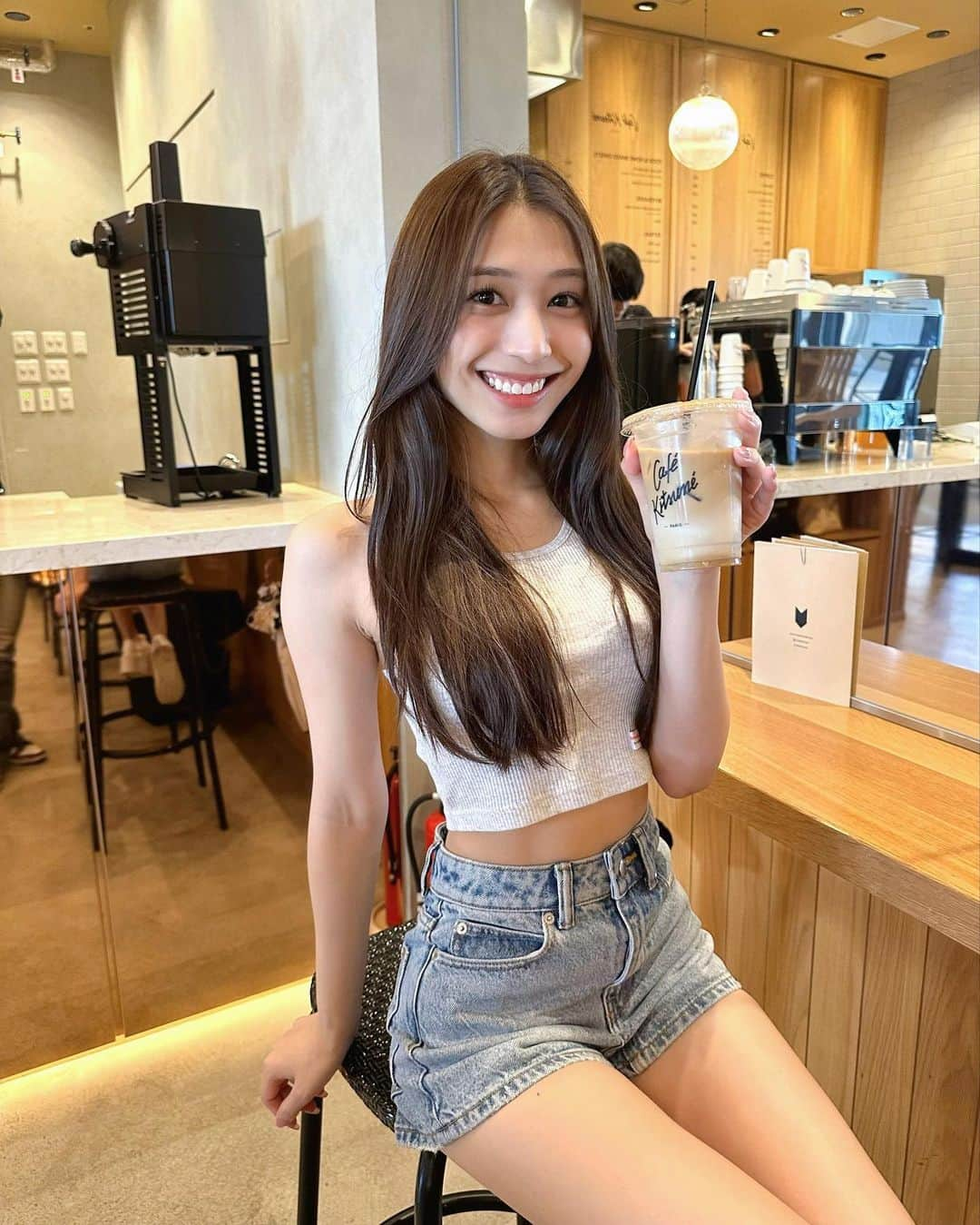 椚ありさのインスタグラム：「☕️」