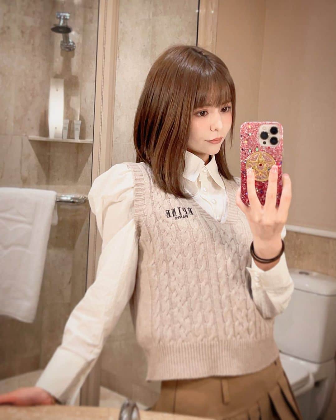 紅羽祐美のインスタグラム：「このコーディネート我ながら すごく気に入ってるの🥰🥰 @epineofficial」