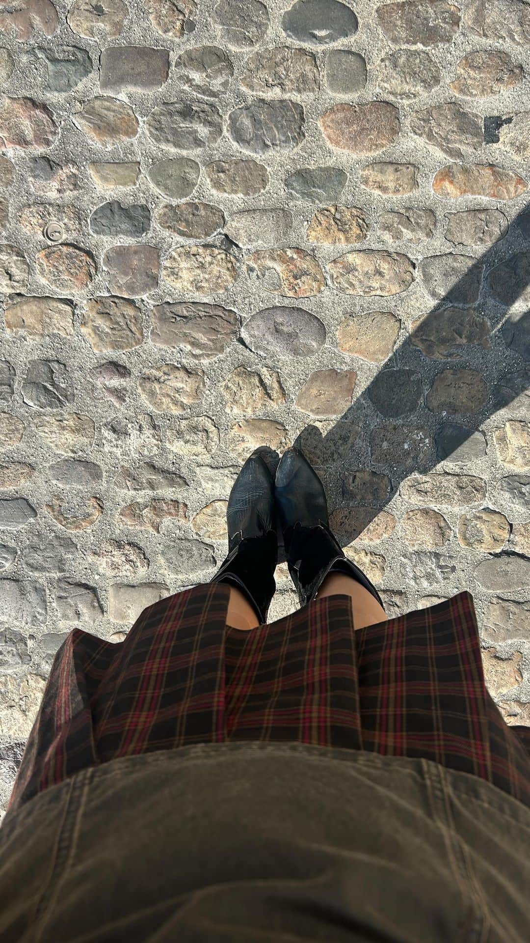 サクラ・キルシュのインスタグラム：「recent fits ^_−☆ song : i saw an angel by destroyboring」