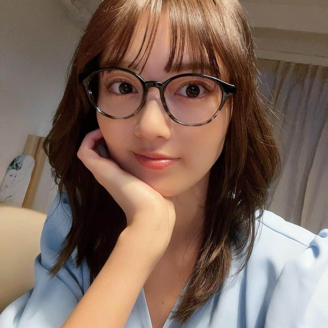 水谷果穂さんのインスタグラム写真 - (水谷果穂Instagram)「今夜の突破ファイルは 狭小住宅📚👓 またまた新しい風が☺︎是非ご覧ください！」8月24日 17時53分 - kahomizutani_official