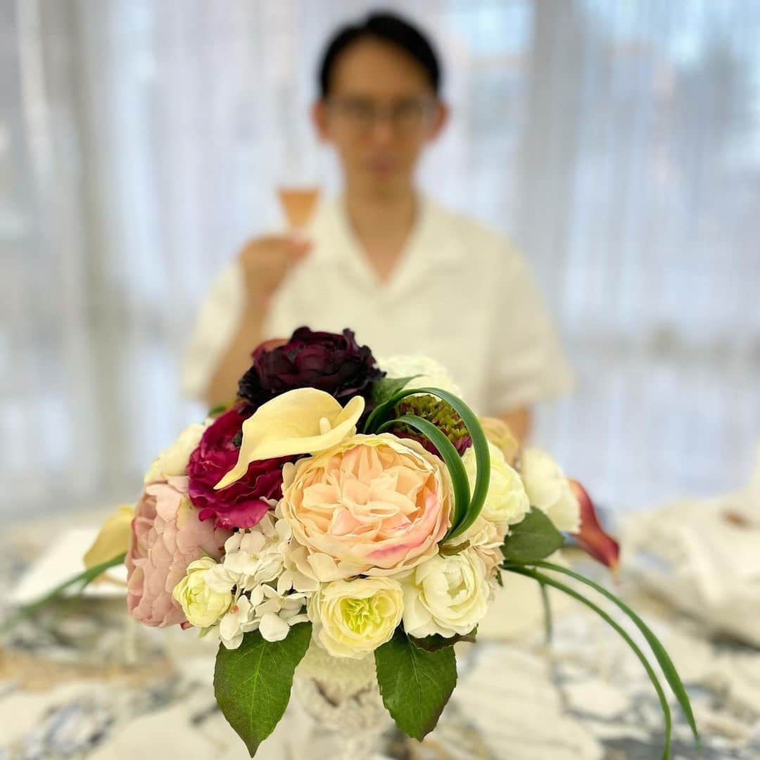 馬渕史香さんのインスタグラム写真 - (馬渕史香Instagram)「今日（8/24）は結婚記念日ってことすっかり忘れてたー🤣  先日、なんだか華やかな雰囲気のところで2人で食事をする機会があったので、その時のお写真を✨  #あしざわ家 #結婚記念日 #結婚8年 #結婚9年目突入」8月24日 18時08分 - fumika0902