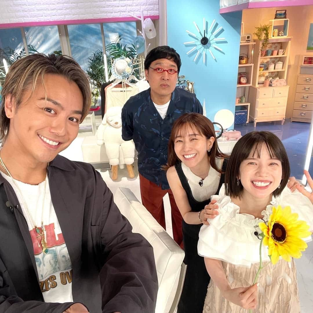 あざとくて何が悪いの？（テレビ朝日公式）のインスタグラム：「8/27(日)よる11時55分〜 ※一部地域を除く 初登場 ゲスト⭐️ #EXILE #TAKAHIRO #あざと連ドラ 第８弾 「あざとい女の男運」4話を鑑賞!!💭 スタジオトークでは TAKAHIROの普段見れない一面が…!! 放送までお楽しみに🎶 #あざとくて何が悪いの」