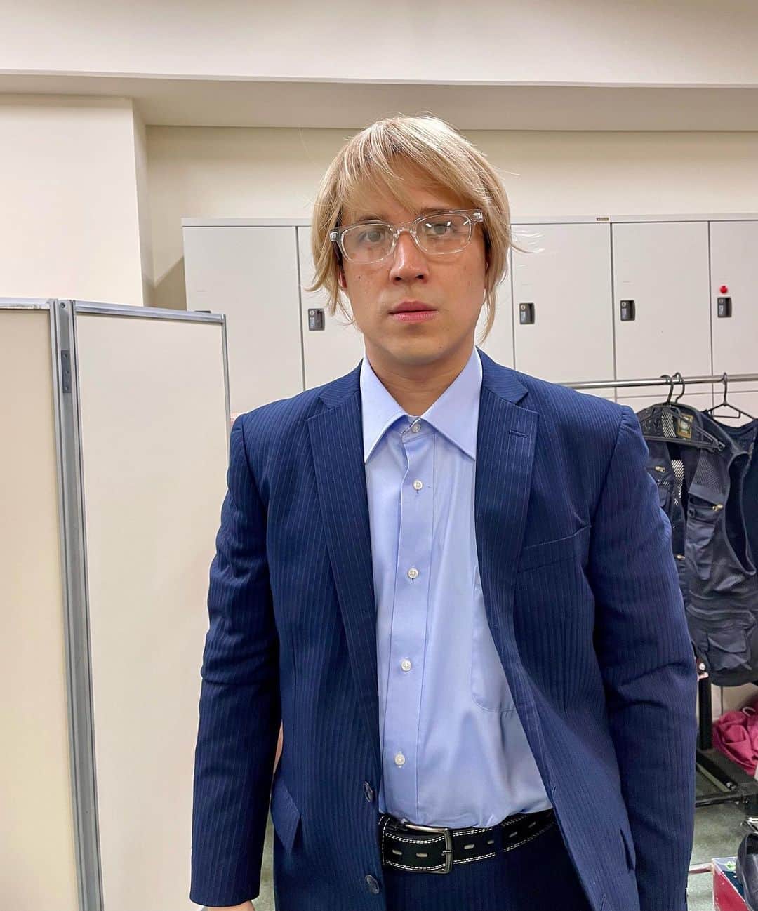 木村昴のインスタグラム：「今夜20:00からの #モニタリング🔍 メっちんことメンディーと学校に潜入してます。タメンディーズの奮闘をぜひご覧ください！！」