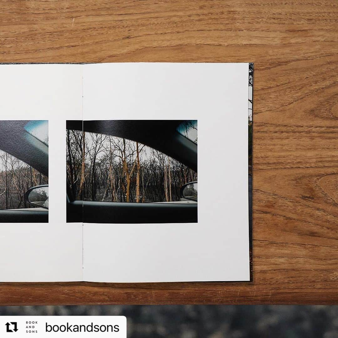 柏田テツヲさんのインスタグラム写真 - (柏田テツヲInstagram)「#Repost @bookandsons with @use.repost ・・・ 写真家・柏田テツヲによる、2019年から2020年にかけて発生したオーストラリアの大規模森林火災をドキュメントした写真集。森は焼け落ち、人も動物の気配も無い静まり返った森。舞い上がった灰で空が覆われ、色が抜け落ちた世界。厳然たる自然の美しさ、生命力に感情を揺さぶられる一冊となっています。  #IntotheGray#Selfpublished#design #art #graphic #photo #photograph #designbook #artbook #photobook #photographer」8月24日 18時16分 - tetsuokashiwada