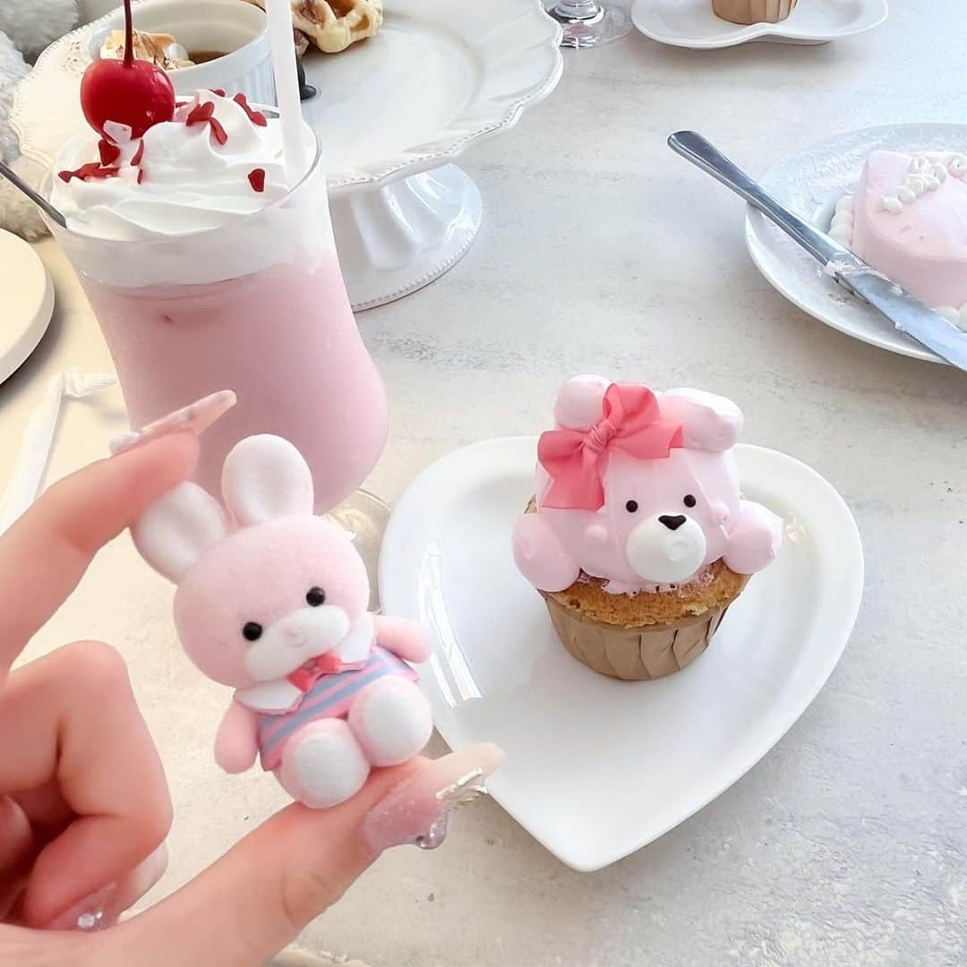 薮田こももさんのインスタグラム写真 - (薮田こももInstagram)「最近の相棒のうさぎのぴこちゃん🐇」8月24日 18時31分 - yuri_selfish