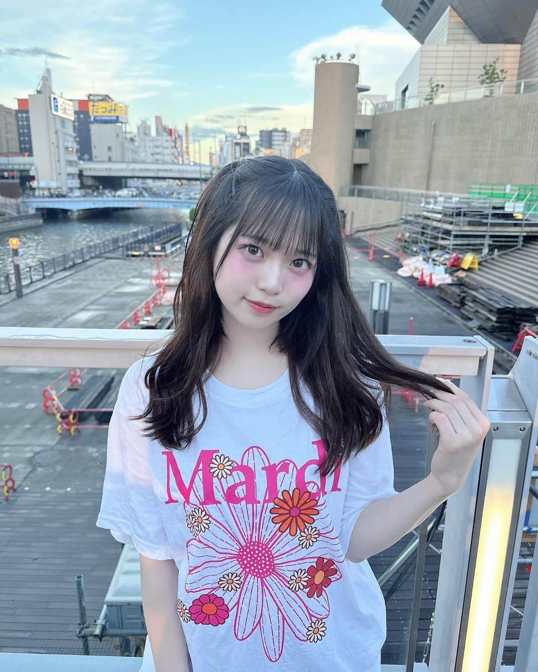 浅尾桃香のインスタグラム：「いっぱいほめて ？☀️☁️  #ootd #mardi #fyp #アイドル #NMB48 #instagood #오오티디 #좋아요 #ハーフツイン」