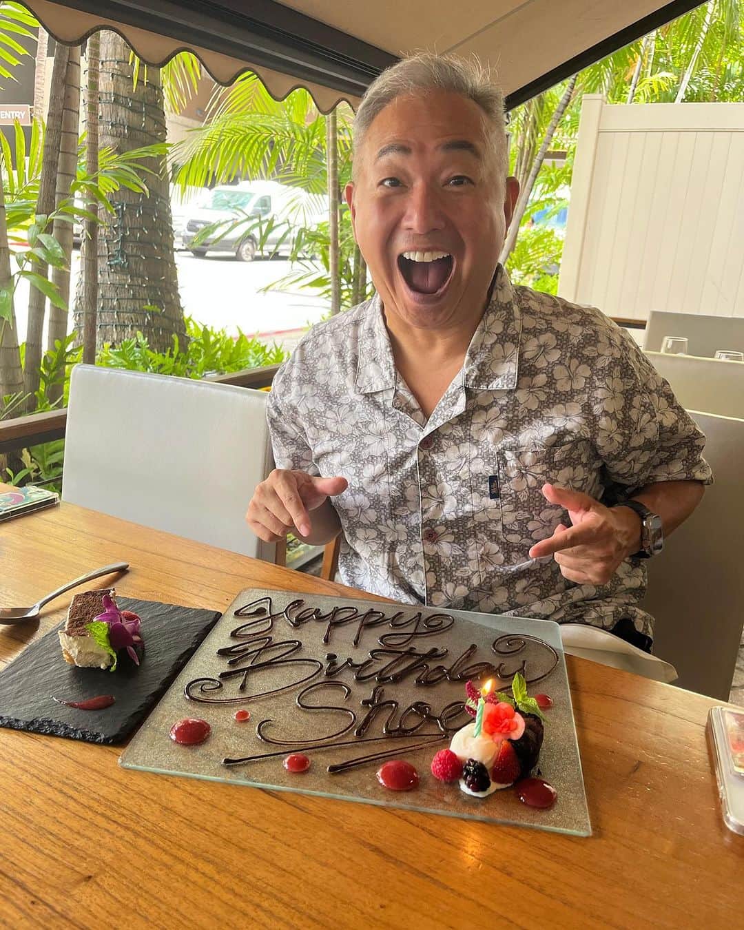 安田秀一のインスタグラム：「無事38歳を迎えることができました。  ふつつかモノですが本年も宜しくお願い申し上げます。」
