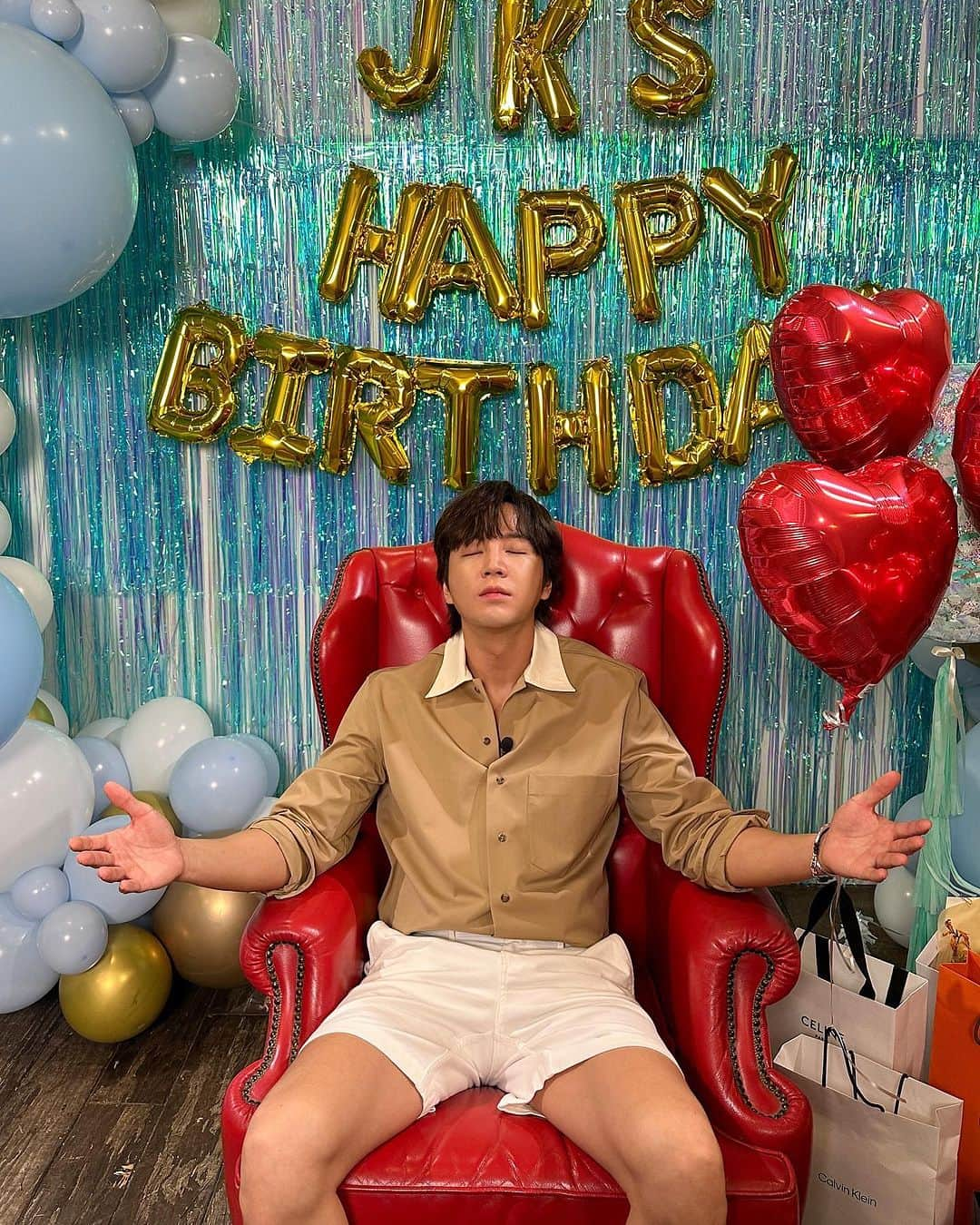 チャン・グンソクさんのインスタグラム写真 - (チャン・グンソクInstagram)「HBD again😘🥳👏🏻🎉🎂🙌🏻」8月24日 18時47分 - _asia_prince_jks