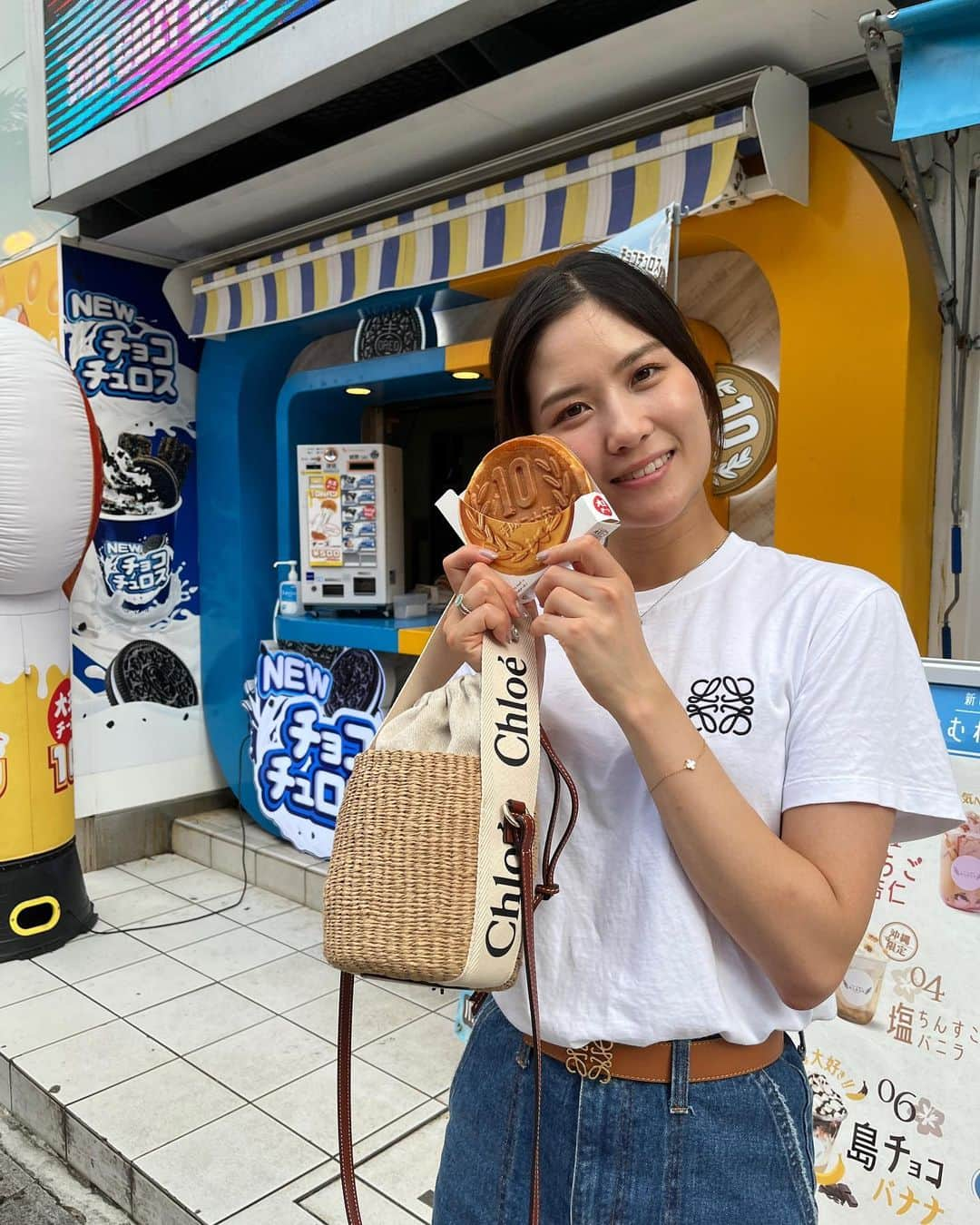 松原果音さんのインスタグラム写真 - (松原果音Instagram)「. 沖縄で食べた10円パン🍞 . 10円パンだけど500円だったよ😆👻 . 生地がほんのり甘くてチーズと合っててとっても美味しかったです🥳 . #ゴルフ#沖縄#10円パン . #心斎橋ゴルフスタジオ #ゴルフタイランド  #ライジングレディースゴルフ」8月24日 18時48分 - kanonmatsubara1