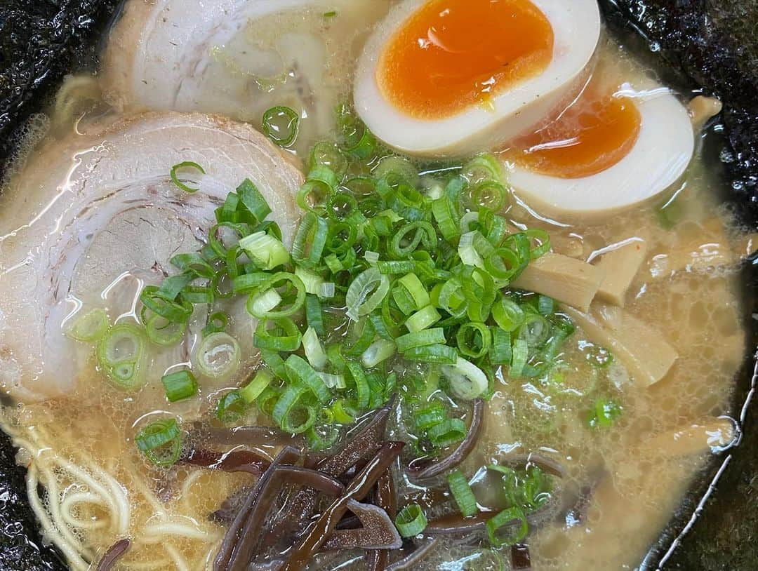 北野日奈子さんのインスタグラム写真 - (北野日奈子Instagram)「🦉🤎 夜中のラーメンってなんであんなに美味しいんですかね、YouTubeのショートとかで色々なお店のラーメン食べてるところとか載せてみようかな🍜 おすすめラーメン教えてください🍜 #家系が好きです #でもとんこつラーメンも #醤油ラーメンも #塩ラーメンも #味噌ラーメンもすき #ノリ増しは必ず」8月24日 19時00分 - kitanohinako_official