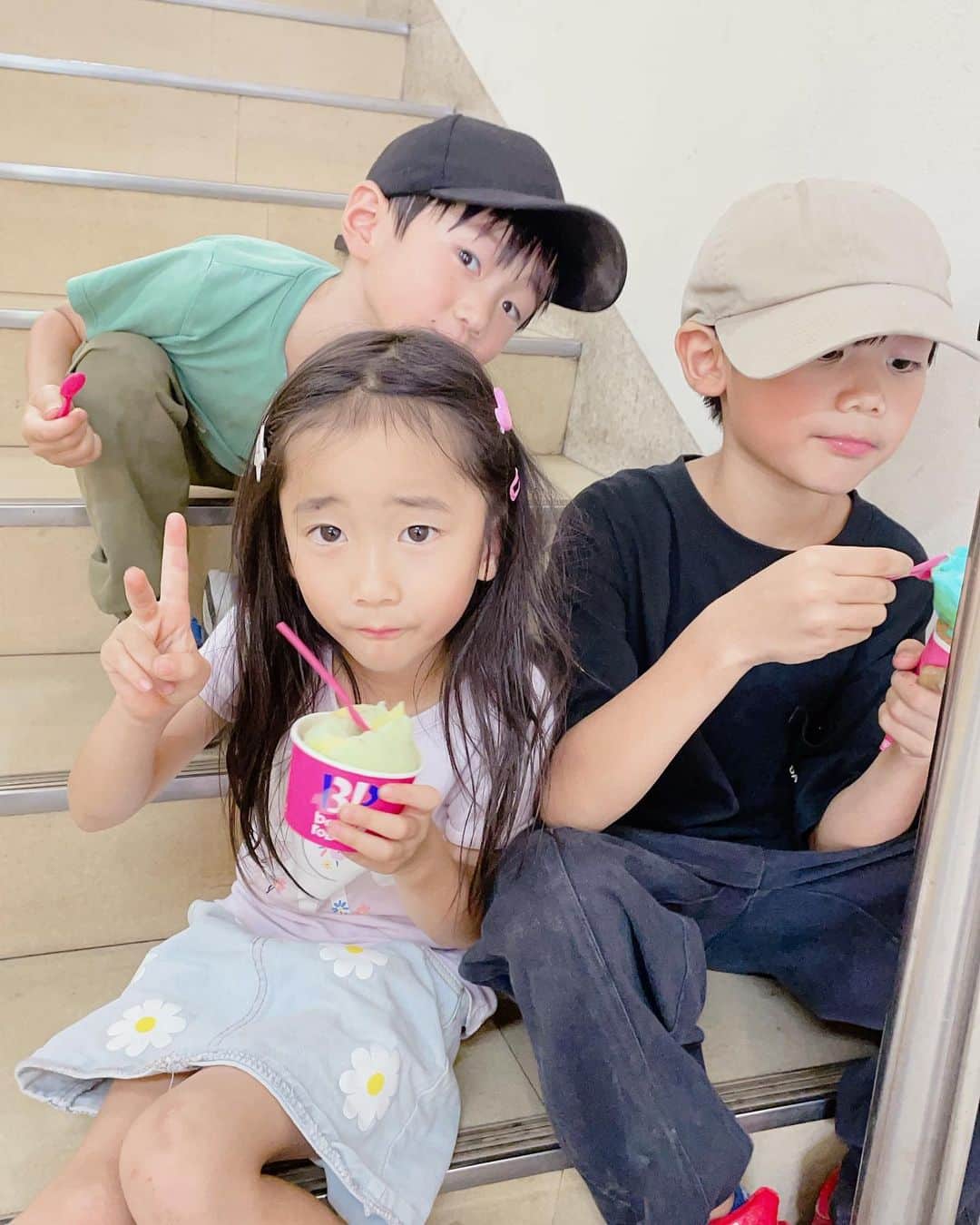 佐藤飛鳥さんのインスタグラム写真 - (佐藤飛鳥Instagram)「僕たちの夏休みを振り返らせておくれ！  一生分のアイスクリーム食べた夏🍨 ﾖｶｯﾀﾈｪｪ😂笑  #やっほっほ夏休み　⑤」8月24日 19時11分 - s_asuka1278