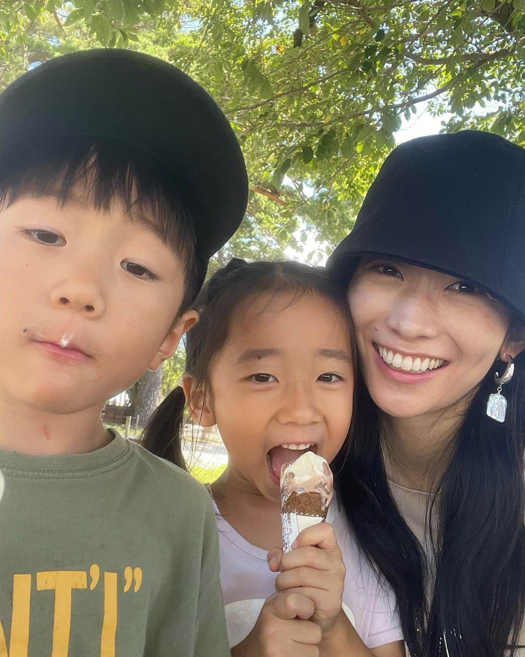 佐藤飛鳥さんのインスタグラム写真 - (佐藤飛鳥Instagram)「僕たちの夏休みを振り返らせておくれ！  一生分のアイスクリーム食べた夏🍨 ﾖｶｯﾀﾈｪｪ😂笑  #やっほっほ夏休み　⑤」8月24日 19時11分 - s_asuka1278