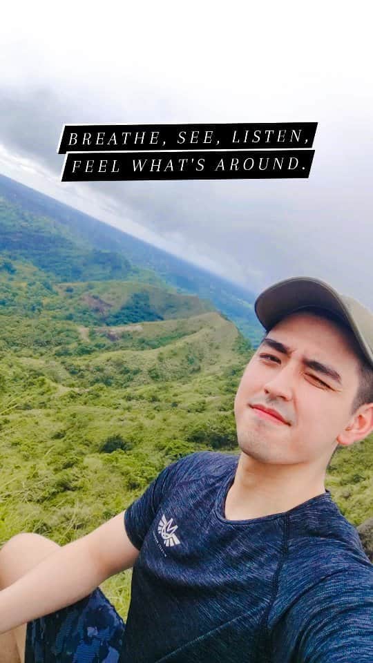 マイケル・クリスチャン・マルティネスのインスタグラム：「Breathe, See, Listen, Feel What's Around ♥️ - - - #MZViral #MichaelMartinez」