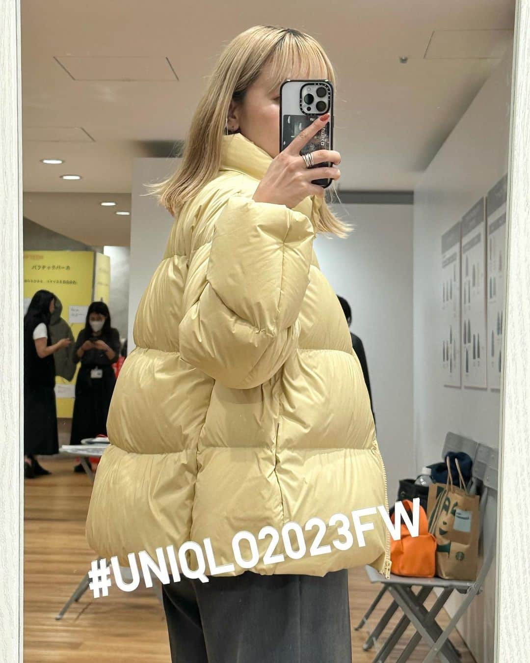 かほこ。さんのインスタグラム写真 - (かほこ。Instagram)「ㅤㅤㅤㅤㅤㅤㅤㅤㅤㅤㅤㅤㅤ ㅤㅤㅤㅤㅤㅤㅤㅤㅤㅤㅤㅤㅤ UNIQLO TOKYOで開催中の LifeWear Exhibition 2023FALL& WINTERに 遊びに行ってきました〜❣️ ㅤㅤㅤㅤㅤㅤㅤㅤㅤㅤㅤㅤㅤ "MODERN LAYERING" ラガーシャツの中にシャツを重ねたり ジャケットの上にシャツジャケットを重ねたり 今までなかったレイヤードを楽しむ秋🍁 ㅤㅤㅤㅤㅤㅤㅤㅤㅤㅤㅤㅤㅤㅤㅤㅤㅤㅤㅤㅤㅤㅤㅤㅤㅤㅤ  UNIQLO内はもう秋冬ものがたくさんで 発売前のアウターも試着させてもらいました♡ わたしはイエローのダウンをオーダー🌼 白のダウンベストもめっちゃ可愛かった…！ 肩パッド入ったメンズのジャケットも欲しかった🥹 ㅤㅤㅤㅤㅤㅤㅤㅤㅤㅤㅤㅤㅤ ちなみに3枚目に着てるユーティリティショートブルゾンも しっかりゲットしました🫡💖 ㅤㅤㅤㅤㅤㅤㅤㅤㅤㅤㅤㅤㅤ 期間限定で商品にちなんだクレープも食べられるので ぜひ行ってみてください🥰 ㅤㅤㅤㅤㅤㅤㅤㅤㅤㅤㅤㅤㅤ #PR #uniqlo2023FW #uniqlo #uniqlotokyo #ユニクロ #kaho_fashion @uniqlo_jp」8月24日 19時17分 - xxokohakxx