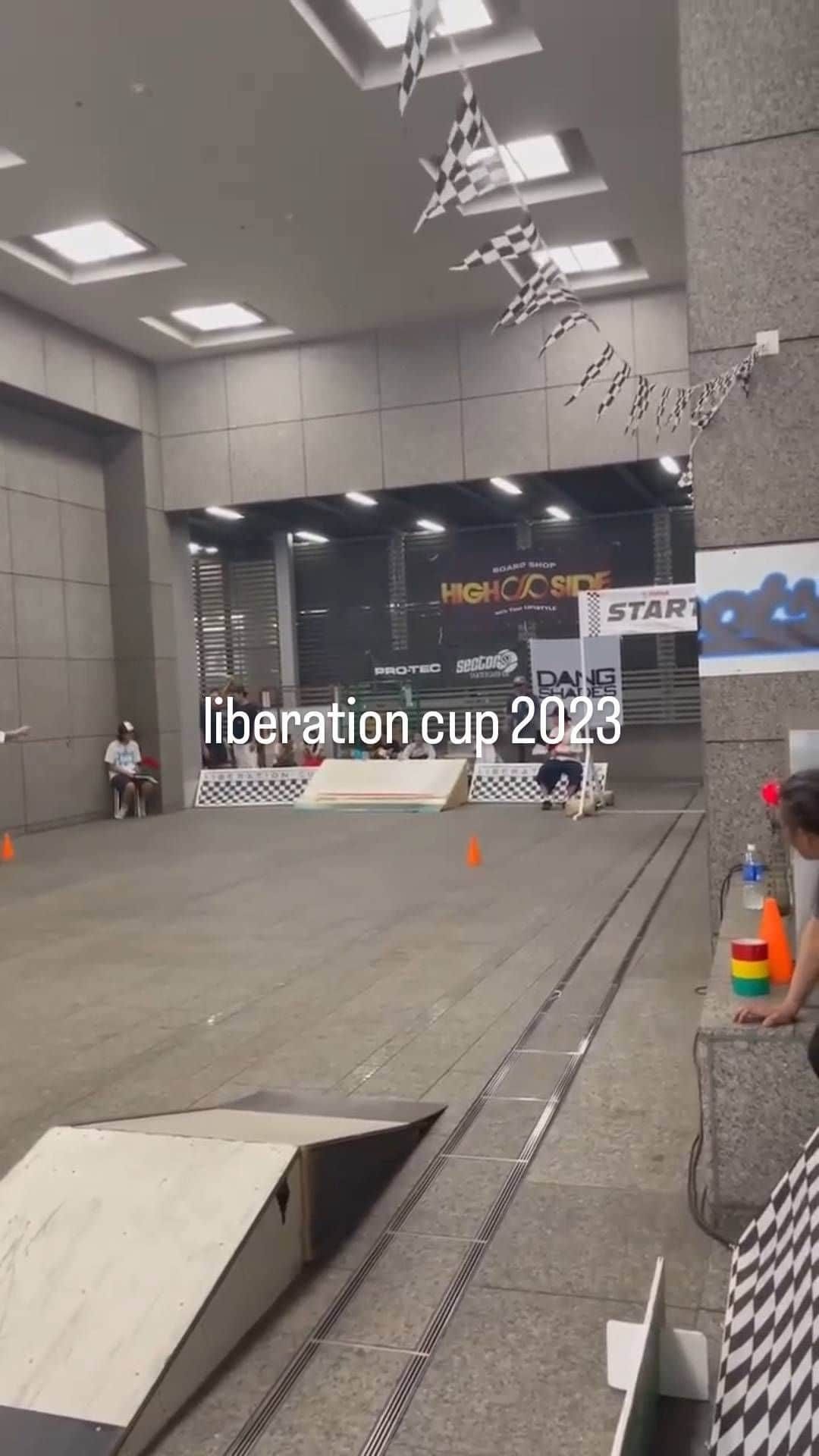 渡部豪太のインスタグラム：「A clip from Skateboard race “liberation cup 2023“. #skateboarding  #FESN  #addidas  #freeslide  #豪太スケート奮闘記」