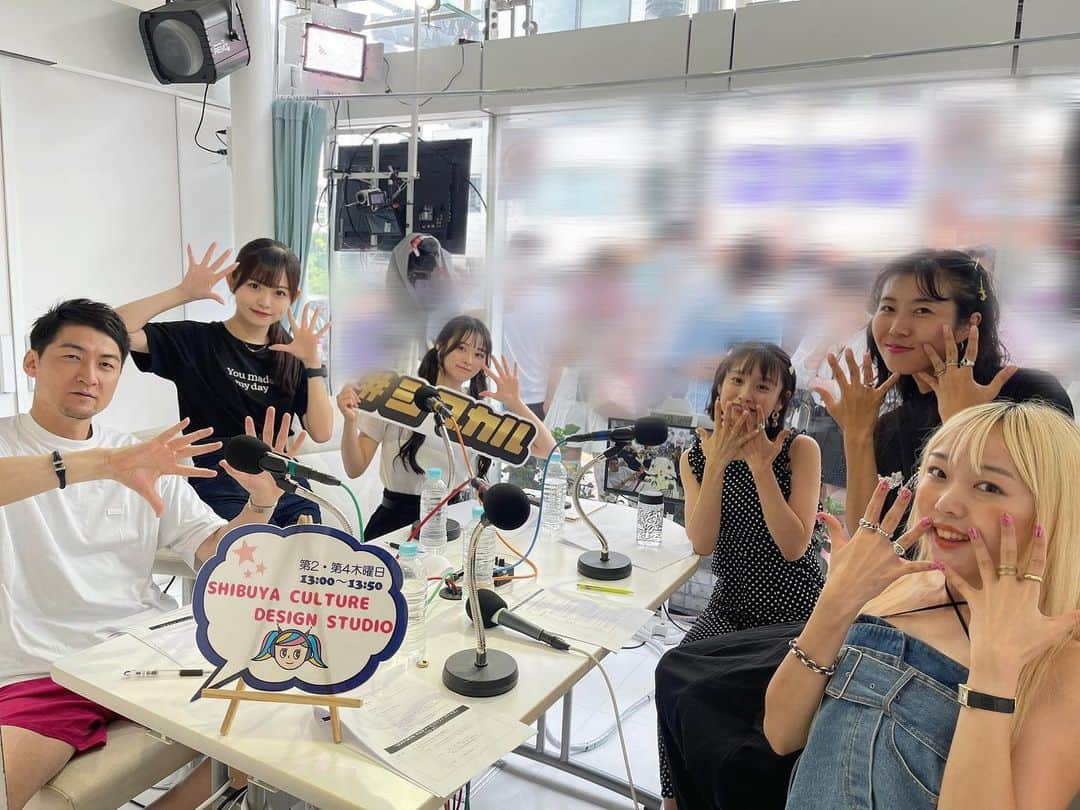 吉田恵芽さんのインスタグラム写真 - (吉田恵芽Instagram)「♡♡♡  「SHIBUYA CULTURE DESIGN STUDIO」ありがとうございましたー！！ 見に来てくれた方ありがとうございました！！ 6人での出演、とっても楽しかったです✊🏻♡ GOKI-GENsの皆さんとのトーク楽しすぎて時間ぎりぎりまでお話ししてしまった~😧💦 今度是非一緒に踊ってください！！> < ♡  #吉田恵芽 #05 #ljk  #シブカル #ゴキゲンズ #シブサン」8月24日 19時47分 - eme_yoshida