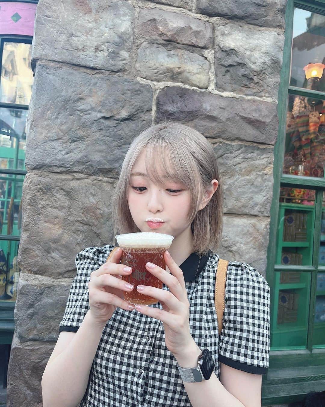 市村愛里さんのインスタグラム写真 - (市村愛里Instagram)「久々のユニバは最高だった.🐈‍⬛🎀 バタービールは想像してたより美味しくて驚き〜〜😯」8月24日 19時48分 - airi_hkt48