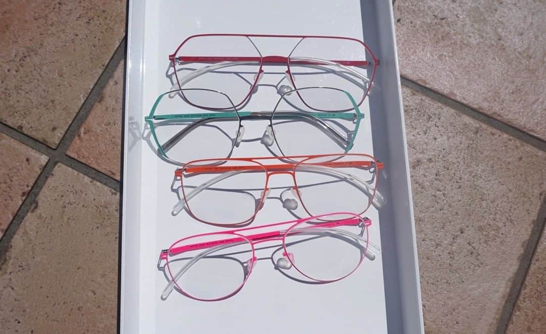 MYKITA SHOP TOKYOのインスタグラム：「【Color model】  【Color model】  MYKITAではビビッドやネオンカラー等、カラフルなモデルを多数取り揃えております。 自分に合うカラーを探すのも楽しいです、ぜひ店頭にてお試し下さい。  Color model  MYKITA offers a wide variety of colorful models in vivid and neon colors. It is fun to find a color that suits you.  #mykita  #eyewear  #eyewearfashion  #マイキータ  #メガネ」